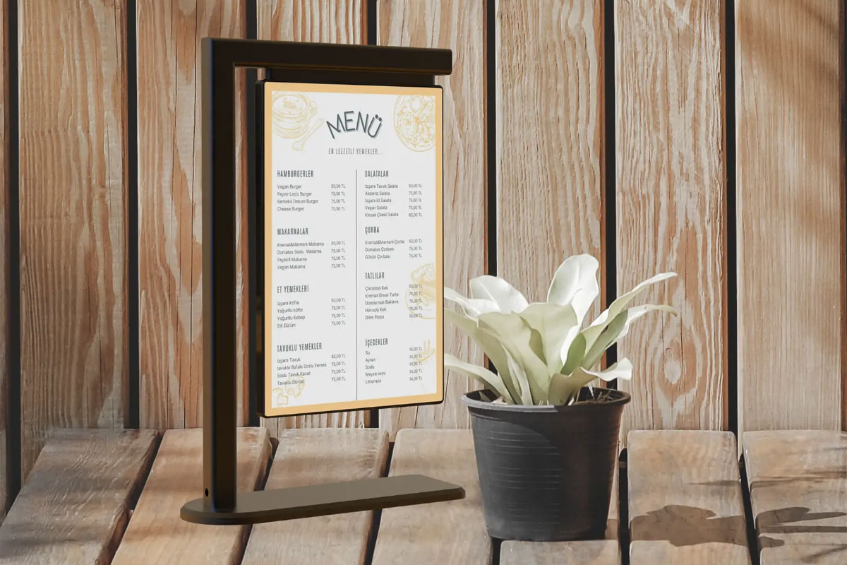 INDOOR <br> DIGITAL SIGNAGE